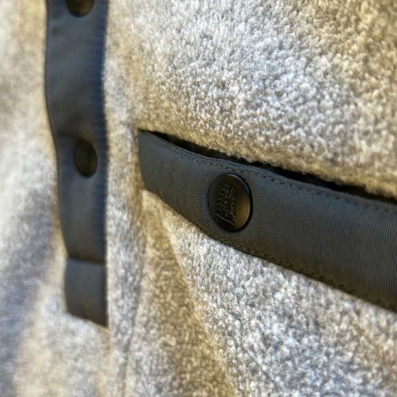 G. H. bass and Co fleece sweatshirt - Picture 3 of 4